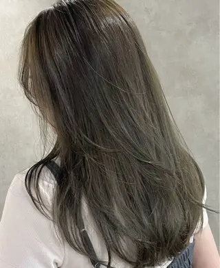 ミディアム カラー 鶴巻 智樹のヘアスタイル