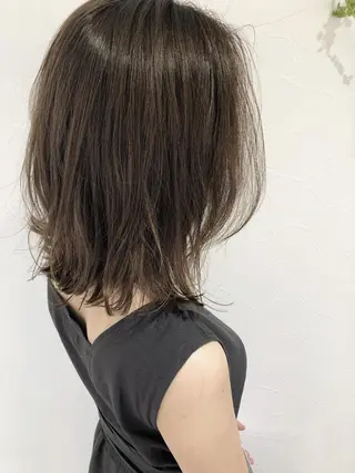 ミディアム カラー ヘアアレンジ ネイル マツエク・マツパ 夜23時まで予約🉑 reverieあきらのヘアスタイル