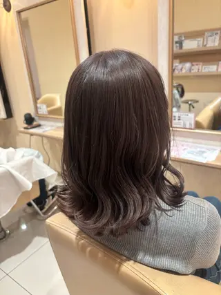 ミディアム カラー 高濱 ひなよのヘアスタイル