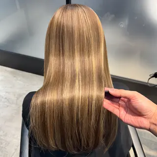 ロング カラー ハイライト／髪質改善 裕樹のヘアスタイル