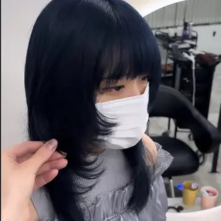 セミロング カラー Ren. 🦋デザインカラーのヘアスタイル