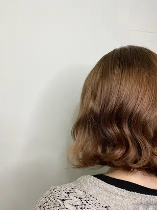 ミディアム 透明感カラー栄 みゆのヘアスタイル