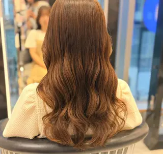 ロング パーマ コテ巻きパーマ💙 シノヤユイのヘアスタイル