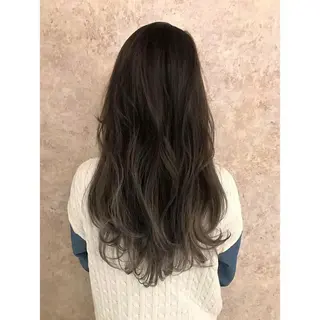 セミロング カラー ハイトーンブリーチ 土坂 由志【京都】のヘアスタイル