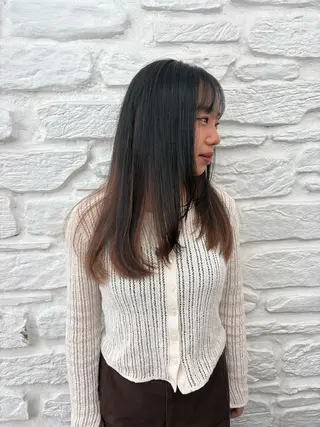 ロング 安谷屋 こはるのヘアスタイル