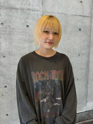 ミディアム カラー 縮毛矯正ボブ&顔まわ レイヤー♡TOMOEのヘアスタイル