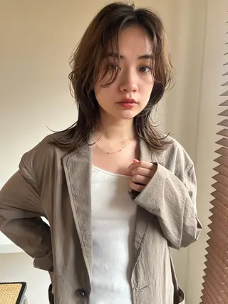 ミディアム カラー nishi fuyumiのヘアスタイル