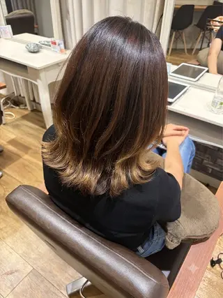 ミディアム mai /attraのヘアスタイル