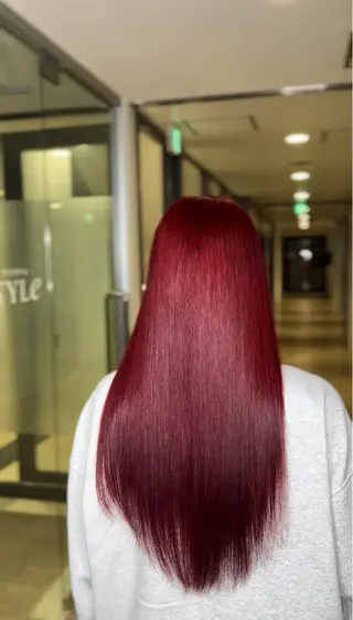 ロング カラー 奥田 星来のヘアスタイル