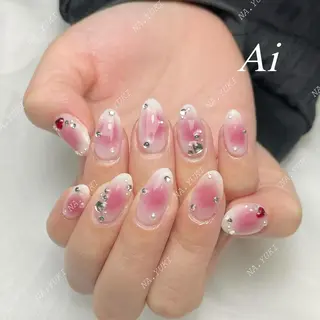 ネイル 🦋 Queenieのネイルデザイン