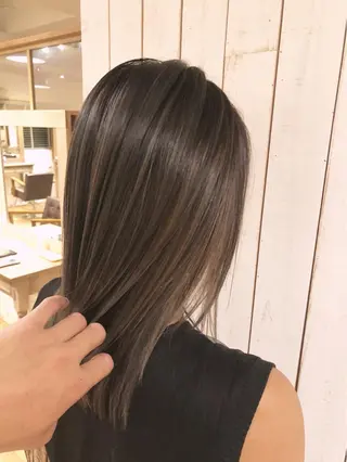 ミディアム Noe心斎橋 堀田 朋宏のヘアスタイル