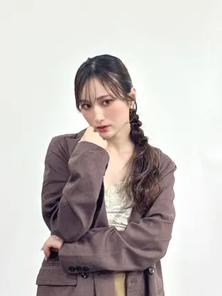 ロング カラー ヘアアレンジ 神品 幸音のヘアスタイル