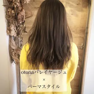 セミロング カラー テトネ タカシのヘアスタイル