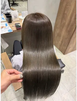 ロング 髪質改善 もー髪で悩ませないのヘアスタイル
