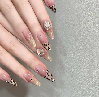 ネイル D-BEAUTY Nailsalonのネイルデザイン
