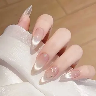 ネイル Blingg NailStudioのネイルデザイン