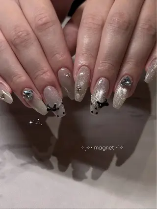 ネイル mikoto 🎀 艶々美フォルムのネイルデザイン
