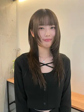 ロング レイヤーカット\ウル フ　chinatsuのヘアスタイル
