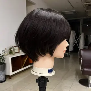 ショート yura /レイヤーカットのヘアスタイル