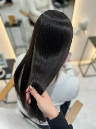 ロング カラー Zina aimiのヘアスタイル