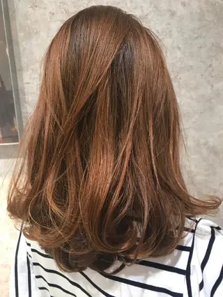 ミディアム カラー パーマ 髪質改善🩶 美髪矯正オガタのヘアスタイル
