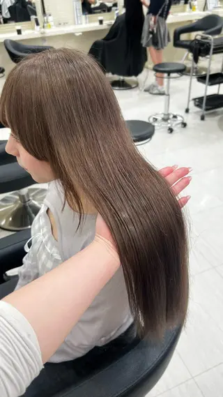 ロング カラー ヘアアレンジ 韓国レイヤー＆ピンク 艶髪🩶maikoのヘアスタイル