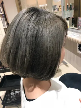 ショート カラー 似合う髪型見つけます AYAKAのヘアスタイル