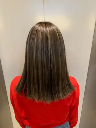 カラー 天野 利咲のヘアスタイル