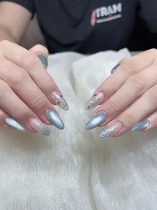 セミロング T&D NailSalonのネイルデザイン