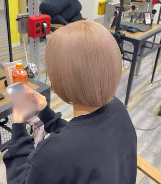カラー 鈴木 ねねのヘアスタイル