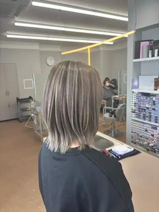 ミディアム カラー 内藤 美幸のヘアスタイル