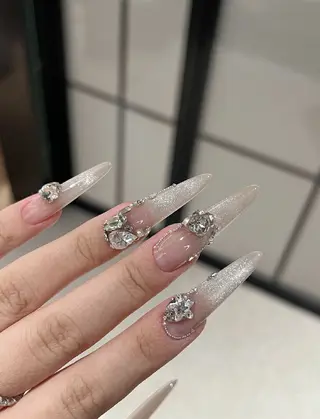 ネイル Lumen Nailのネイルデザイン