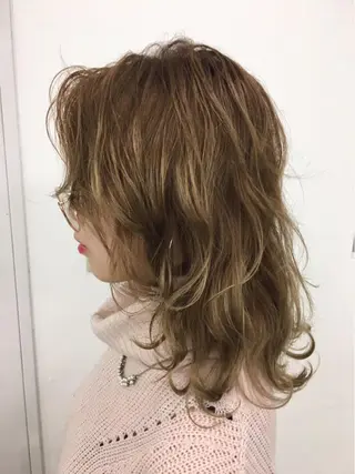 セミロング 似合う髪型見つけます AYAKAのヘアスタイル