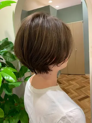 ショート カラー 韓国レイヤー×艶髪 ハイトーンRyukiのヘアスタイル