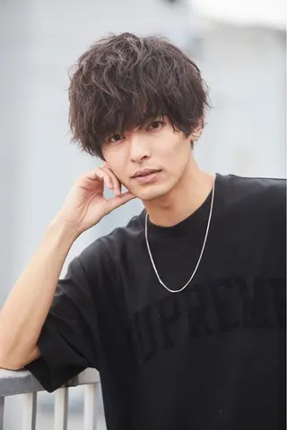 ショート カラー パーマ ヘアアレンジ メンズ パーマ比率50% 辻本耀二郎のヘアスタイル