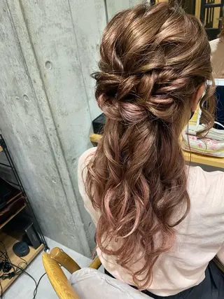 ミディアム ヘアアレンジ 似合う髪型見つけます AYAKAのヘアスタイル