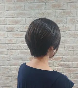 ショート カラー 赤松 摩美のヘアスタイル
