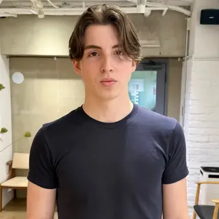 ミディアム メンズ センターパート 田形清流のヘアスタイル