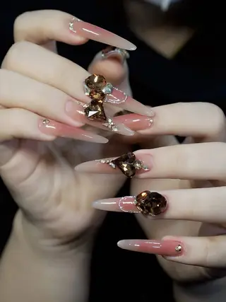 ミディアム ティキ Pono Nailsのネイルデザイン