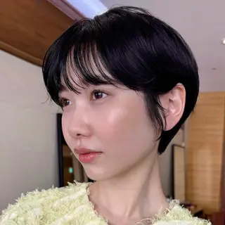 ショート カラー 顔まわり🥨レイヤー /透明感/水口舞奈のヘアスタイル