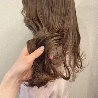 カラー 依咲 isakiのヘアスタイル
