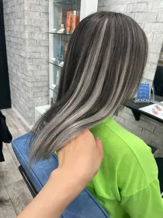 ミディアム カラー 🐚🧸 MAKI 🧸🐚のヘアスタイル