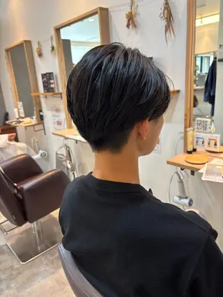 メンズ RISE SWELL 江坂momoneのヘアスタイル