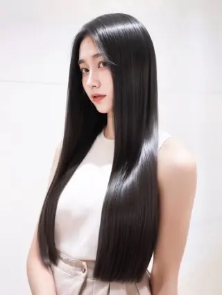 ロング _WHITE鳳店 アンダーバーホワイトのヘアスタイル