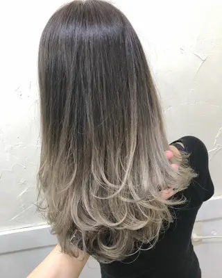 セミロング Loob.TOKYO MIYA🌈のヘアスタイル