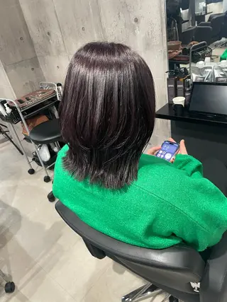 ミディアム _WHITE 佐伯 碧のヘアスタイル
