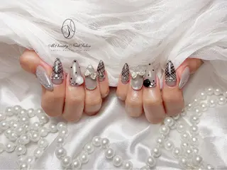 ネイル M2 BEAUTY Marieのネイルデザイン