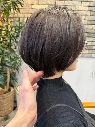 ショート カラー バレイヤージュ ブリーチ特化のヘアスタイル