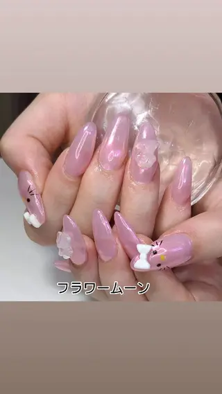 ネイル フラワー ムーンのネイルデザイン