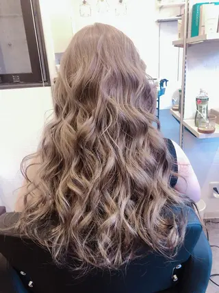 セミロング 100%高級人毛使用 LANIUMEDAのヘアスタイル